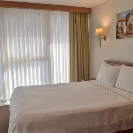 Hotel Dmr Grand Family Airport Sarigazi